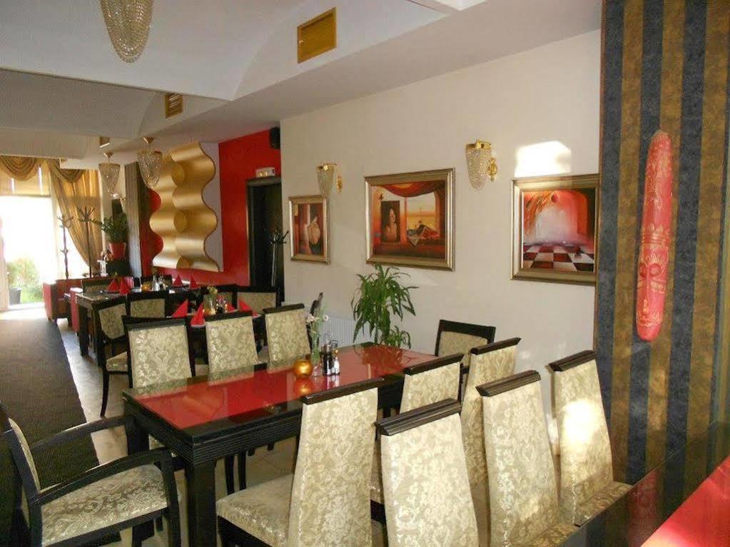 Gala-Garden Hotel Bitola Ngoại thất bức ảnh